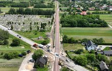 LK25, odc. Sandomierz - Chmielów - nowe tor, perony, sieć trakcyjna, na torach maszyny, fot. Krzysztof Dzidek (11)
