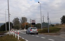 Przejazd kolejowy w mieście Lawica
