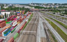Tory do portu w Gdyni. Fot. Damian Strzemkowski PLK (1)