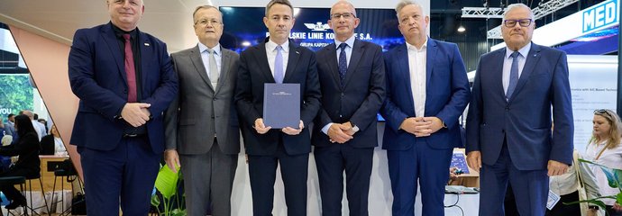 Przedstawiciele spółek zależnych i prezes PLK.