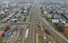 Zielonka, widok z drona, miejsce budowy wiaduktu kolejowego, fot. A. Lewandowski, PKP Polskie Linie Kolejowe S.A.