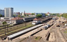 Konstrukcja nowego peronu_fot. Damian Strzemkowski