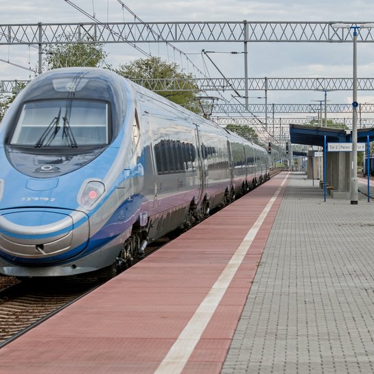 Popendolino na stacji. Autor: PLK