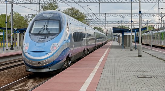 Popendolino na stacji. Autor: PLK
