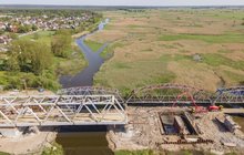 Budowa mostu nad Narwią w Uhowie widok na tereny zalewowe fot Łukasz Bryłowski PKP Polskie Linie Kolejowe SA