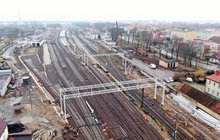 Stacja Ełk - widok na przebudowywany układ torowy, fot. Damian Strzemkowski PKP Polskie Linie Kolejowe SA