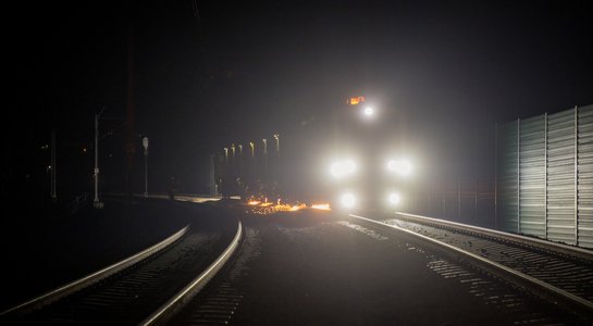 Nocne szlifowanie szyn, fot. Łukasz Hachuła