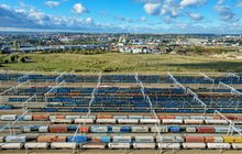 Pociągi towarowe na stacji Gdańsk Port Północny z lotu ptaka. fot. Krzysztof Mystkowski PKP PLK 2