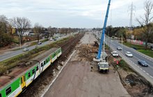 Maszyny przygotowują teren pod budowę torów na odcinku Warszawa-Otwock, fot. P. Mieszkowski (2)