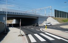 Wiadukt w Ełku ul Suwalska widok z chodnika fot Tomasz Łotowski PKP Polskie Linie Kolejowe SA