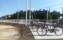 Stojaki rowerowe przy peronie w Solcu Wielkopolskim, fot. Radek Śledziński