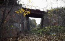 Wiadukt na linii kolejowej Wrocław - Jelenia Góra Fot. M. Franków