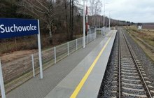 Zmodernizowany przystanek Suchowolce, widok na peron i tory, fot. Artur Lewandowski PKP Polskie Linie Kolejowe SA