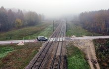 Przejazd kolejowo-drogowy w Mnichowie, widok z lotu ptaka, fot. Piotr Hamarnik