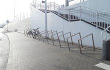 Stojaki rowerowe przy przystanku Rzeszów Zachodni, fot. IZ Rzeszów