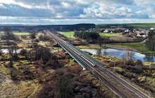 Most kolejowy nad Nidą, widok z lotu ptaka, fot. Piotr Hamarnik